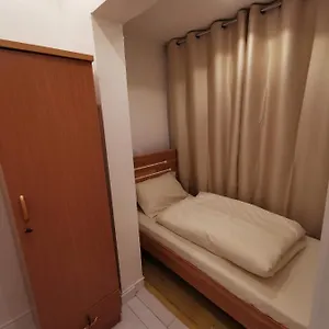 Hostel Cloud9 Premium
